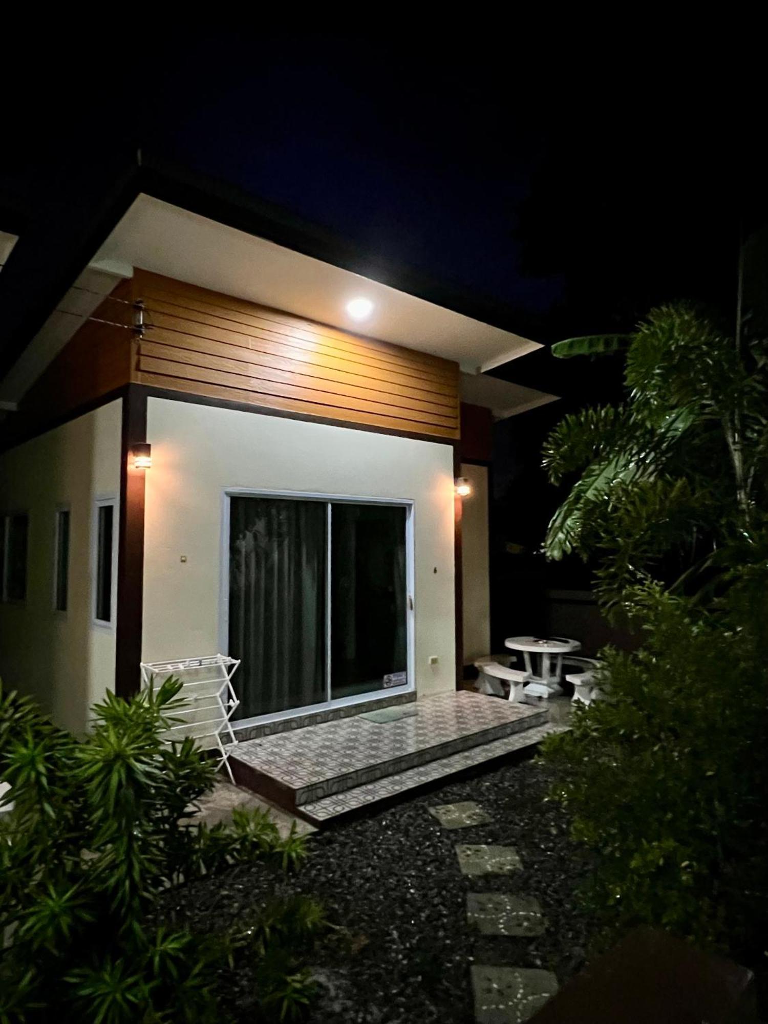 Bsk Bungalows Lipa Noi Extérieur photo